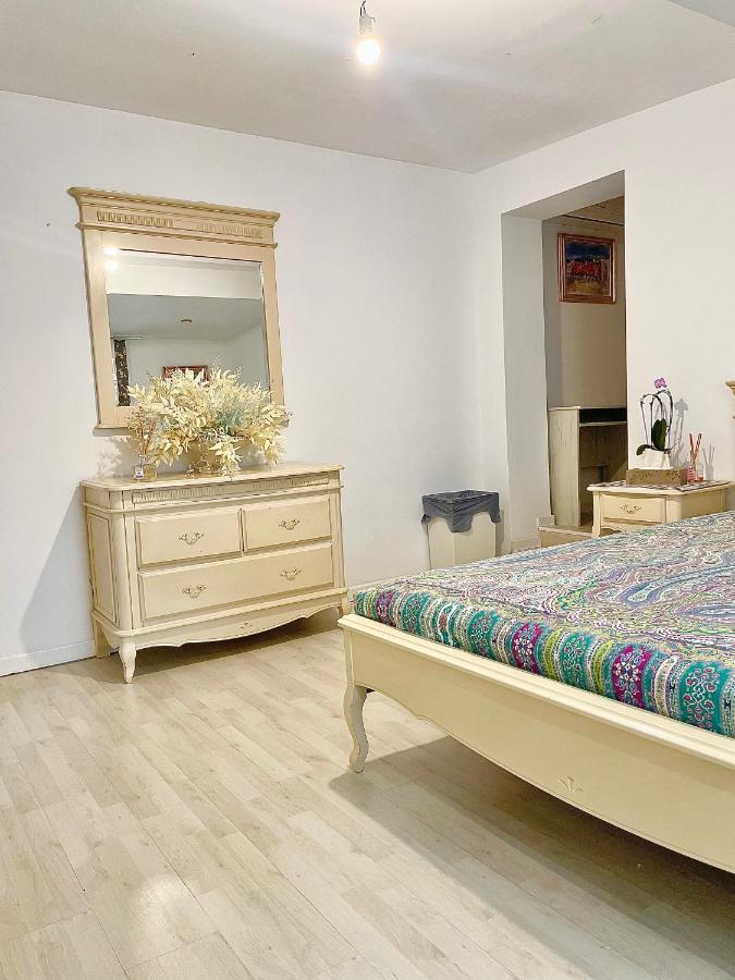 הוילה בוקרשט Casa In Inima Capitalei מראה חיצוני תמונה
