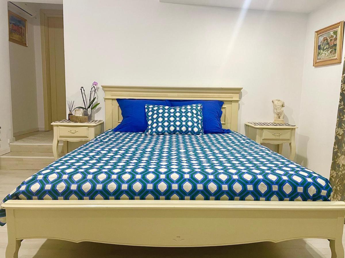 הוילה בוקרשט Casa In Inima Capitalei מראה חיצוני תמונה